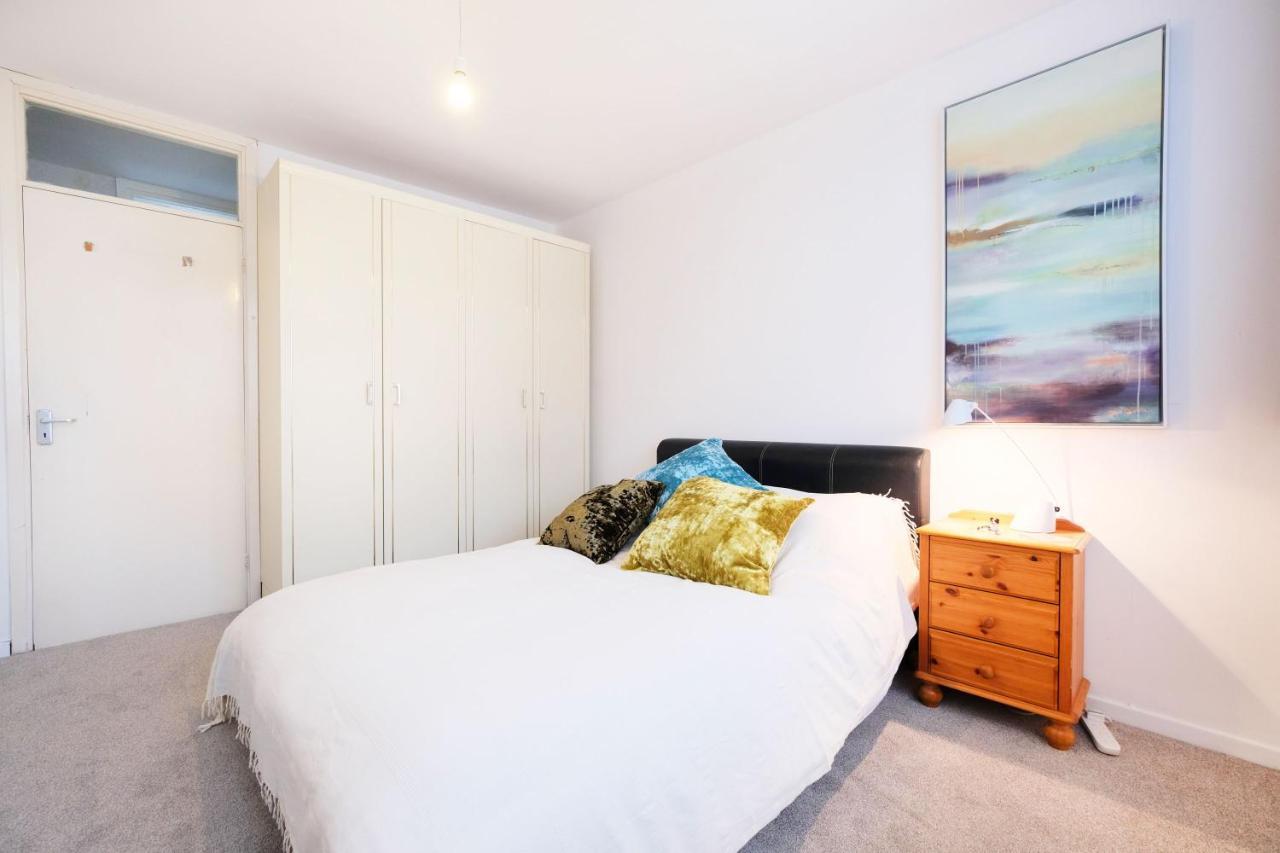Pass The Keys - Beautiful Flat With Balcony In Swiss Cottage, لندن المظهر الخارجي الصورة