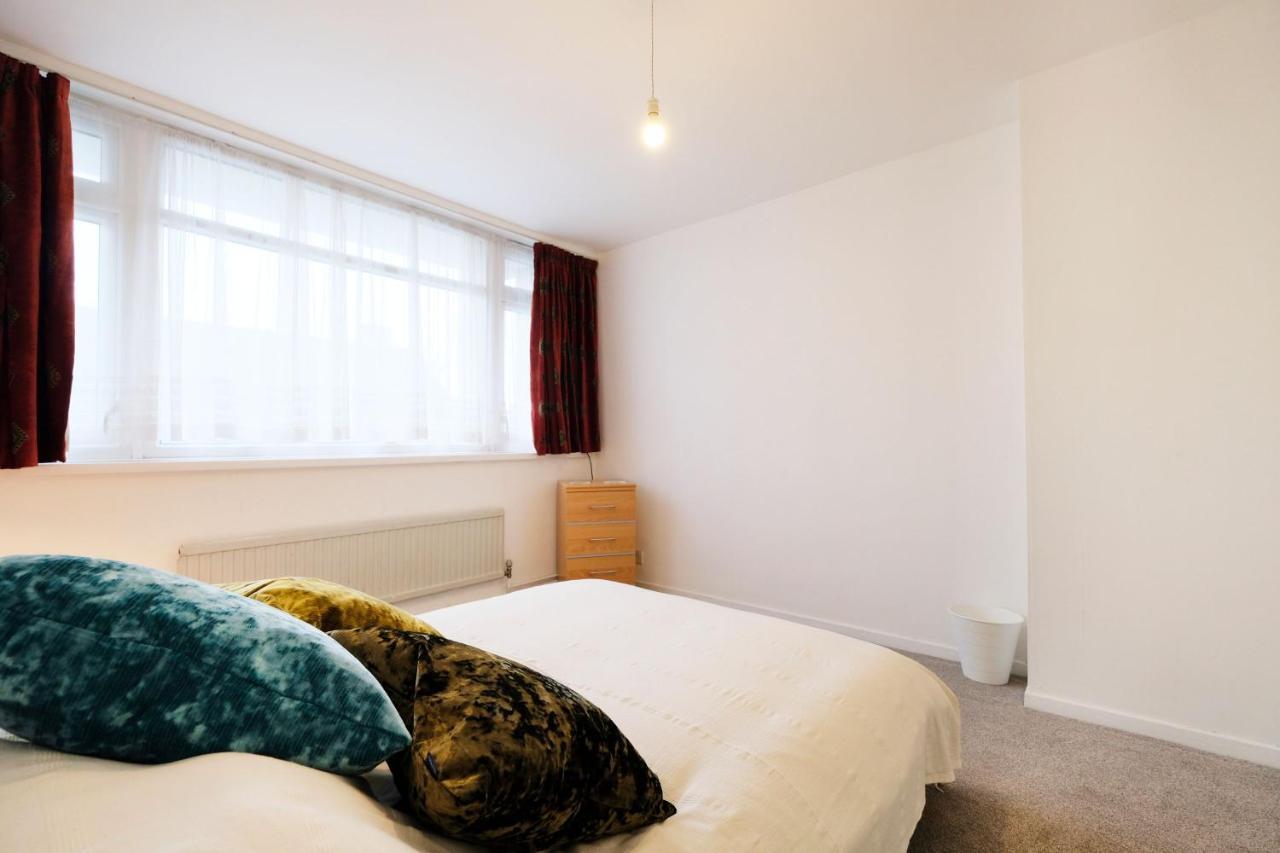 Pass The Keys - Beautiful Flat With Balcony In Swiss Cottage, لندن المظهر الخارجي الصورة
